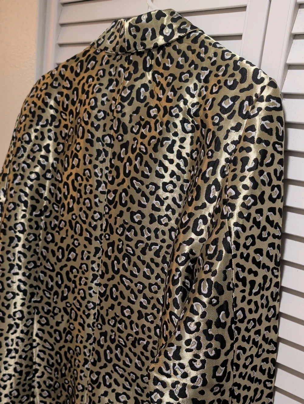 VENUS Metallic Gold Leopard Satin Blazer